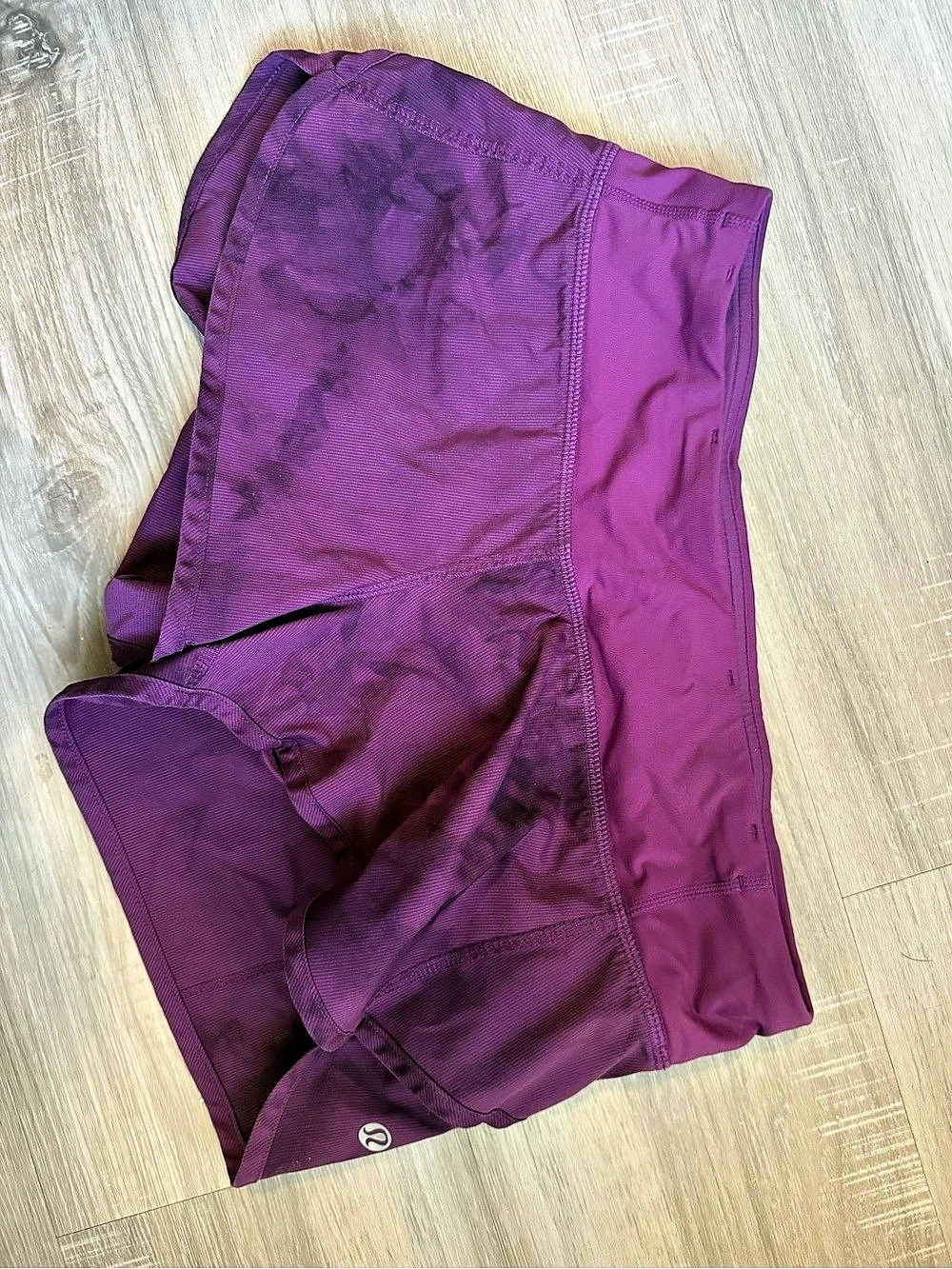 XS Lululemon Hotty Hot Low-Rise Lined Short 2.5" Purple Tie Dye
